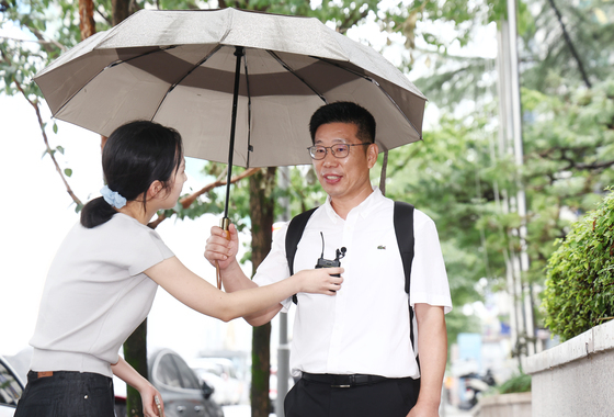 조성현 대령, 내란 중요임무 종사 혐의 피의자 조사 출석