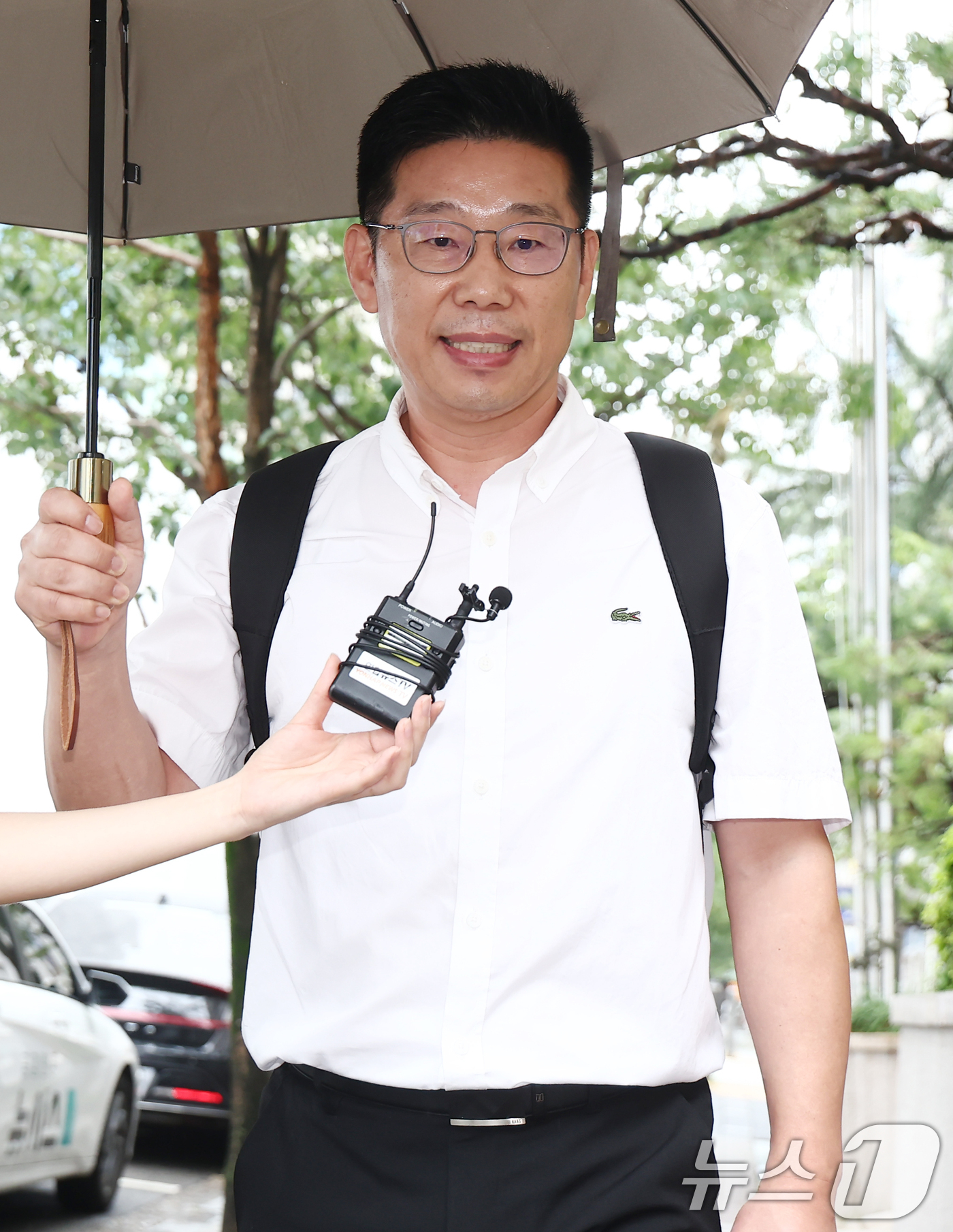 (과천=뉴스1) 김민지 기자 = 조성현 전 육군 수도방위사령부 제1경비단장(대령)이 15일 오전 내란 중요임무 종사 혐의 관련 피의자 조사를 받기 위해 경기 과천 2차 종합특검 사 …