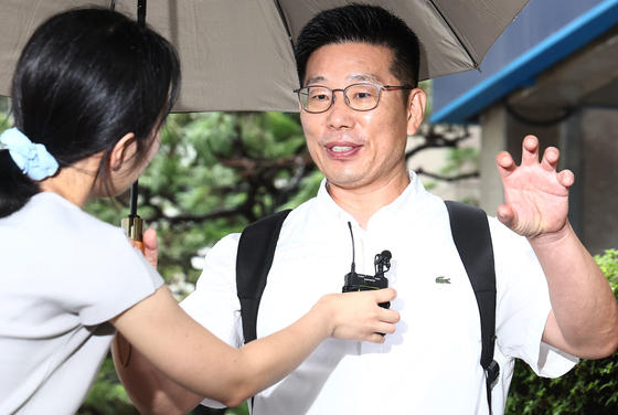 종합특검 조사 관련 취재진 질의 답변하는 조성현 대령