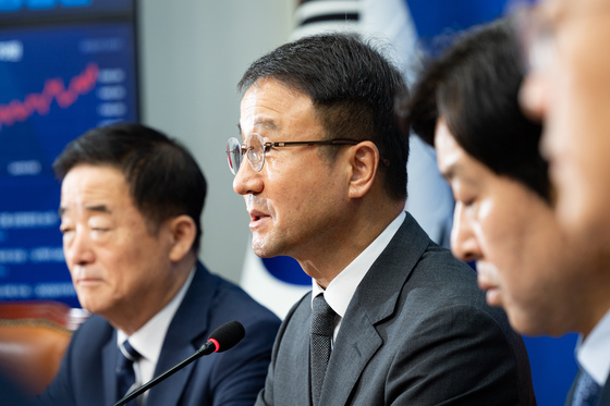 범여권, 오송 참사 추모…"국가 무능으로 국민 위협 반복 안 되게 노력"