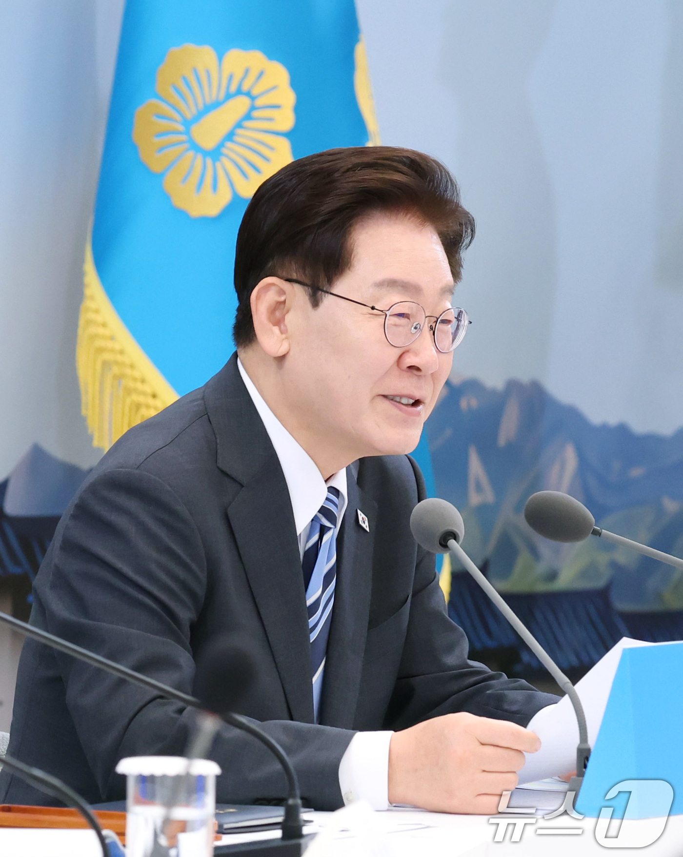 (서울=뉴스1) 허경 기자 = 이재명 대통령이 15일 청와대 영빈관에서 열린 재정경제부, 국가데이터처, 금융위원회, 기획예산처 업무보고에서 발언하고 있다. 2026.7.15/뉴스1 …
