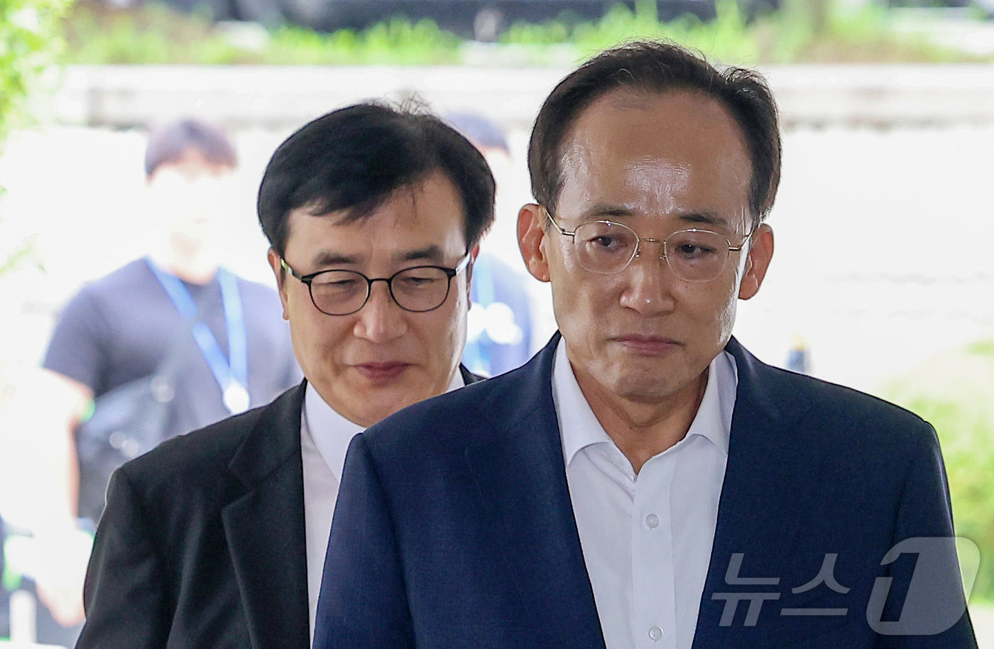 (서울=뉴스1) 김성진 기자 = 12·3 비상계엄 당시 국회의 계엄 해제 표결을 방해한 혐의를 받는 추경호 대구시장이 15일 서울 서초구 서울중앙지방법원에서 열린 내란중요임무종사 …