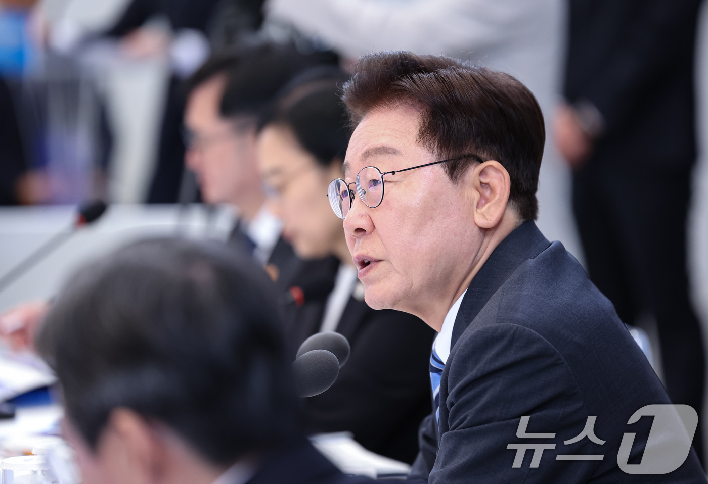 (서울=뉴스1) 허경 기자 = 이재명 대통령이 15일 청와대 영빈관에서 열린 재정경제부, 국가데이터처, 금융위원회, 기획예산처 업무보고에서 발언하고 있다. 2026.7.15/뉴스1 …
