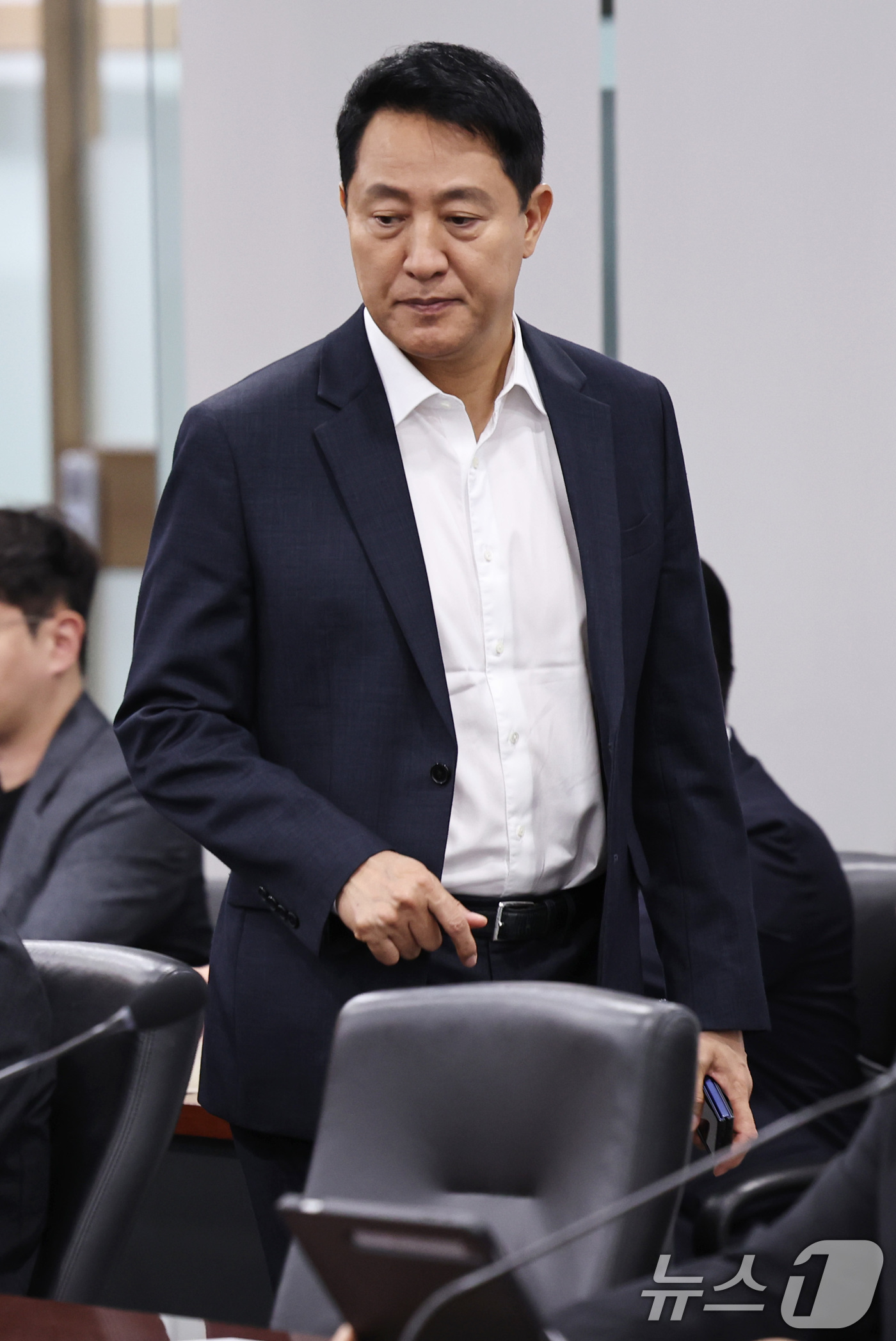 (서울=뉴스1) 구윤성 기자 = 오세훈 서울시장이 15일 서울시청에서 열린 민선 9기 첫 정례간부회의에 참석하고 있다. 2026.7.15/뉴스1