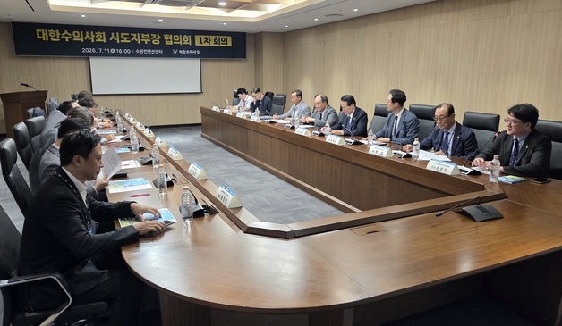 "심장약을 박스채로"…수의사회, 창고형 약국 동물약 유통 정조준