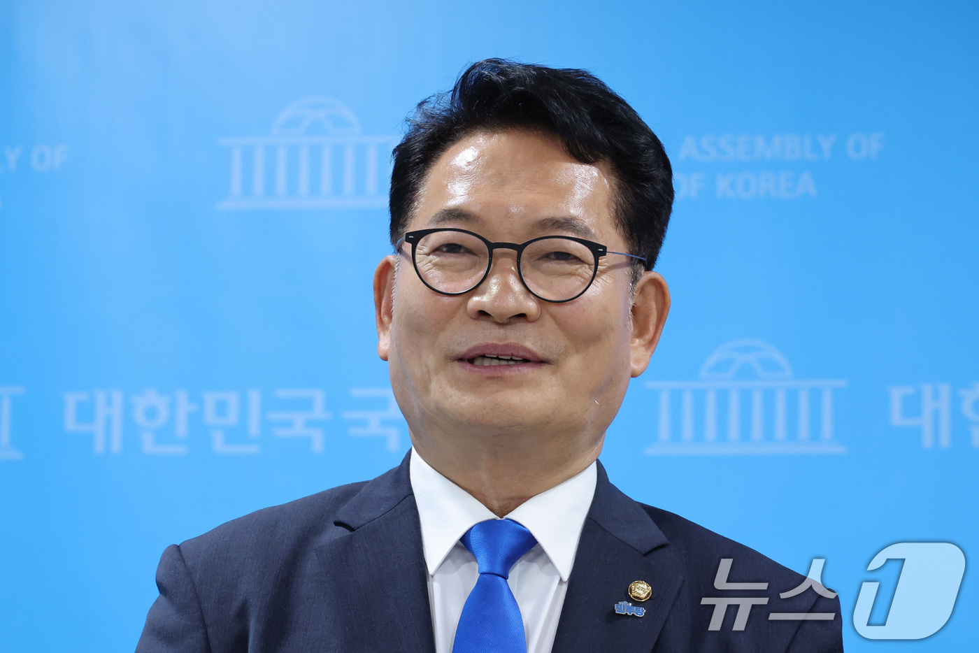 (서울=뉴스1) 신웅수 기자 = 더불어민주당 당권주자인 송영길 의원이 15일 서울 여의도 국회 소통관에서 채상병 순직 3주기 연루자 후속 고발 기자회견을 하고 있다. 2026.7. …