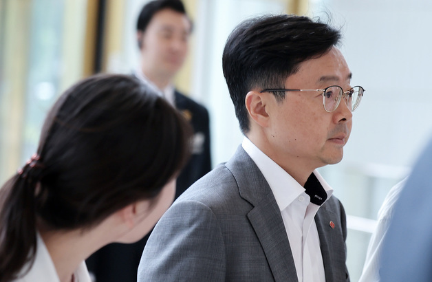 VCM 참석하는 이승민 롯데알미늄 대표이사