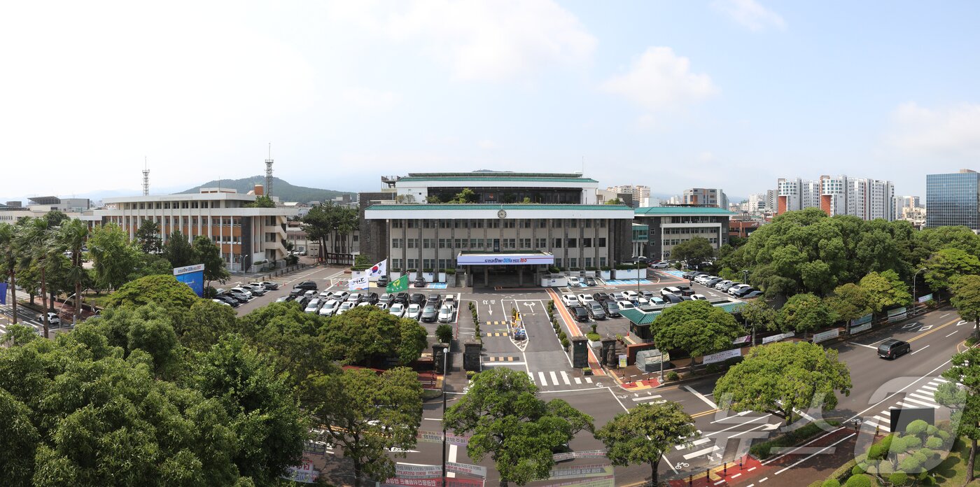 본문 이미지 - 제주도청 전경.(제주도 제공. 재판매 및 DB 금지) 2026.7.15 
