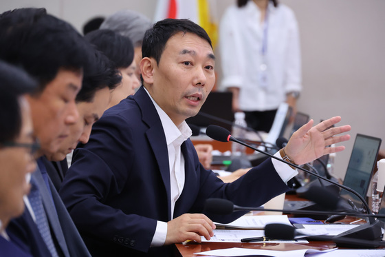 "김용민 아저씨 보세요"…현직 검찰 수사관 "경고받을 짓 안 해"
