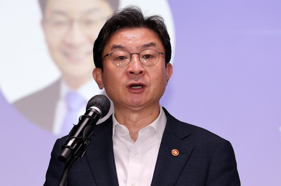 청년 대출규제에 "부모 지원 없으면 못사" vs. "급하다고 소금물 마시나"
