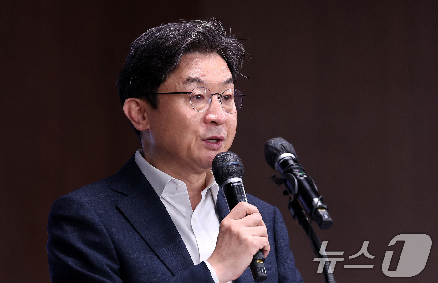 (서울=뉴스1) 박지혜 기자 = 이억원 금융위원장이 15일 서울 중구 은행회관 국제회의실에서 열린 부동산 금융정책 국민의견 경청 토론회에서 모두 발언을 하고 있다. 2026.7.1 …
