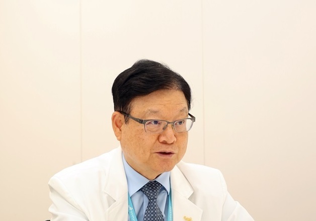 "환자의 삶까지 치료합니다"…'유방암 거목'이 이끄는 암병원의 미래 [K-메디컬리포트]