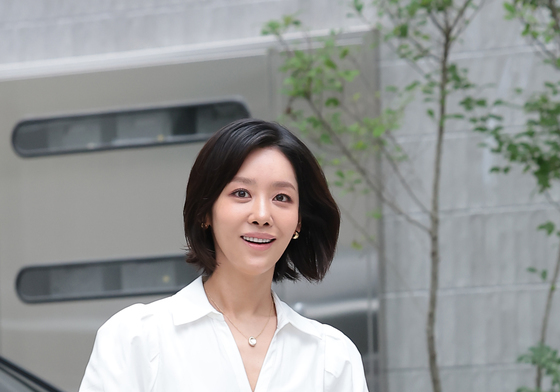 차주영, 청순미 흩날리며