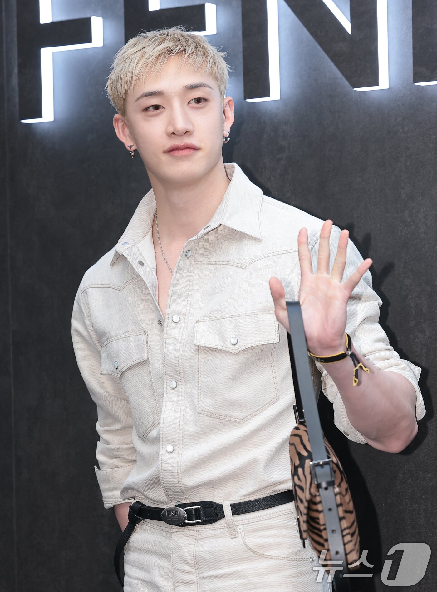 방찬, 금발 왕자님