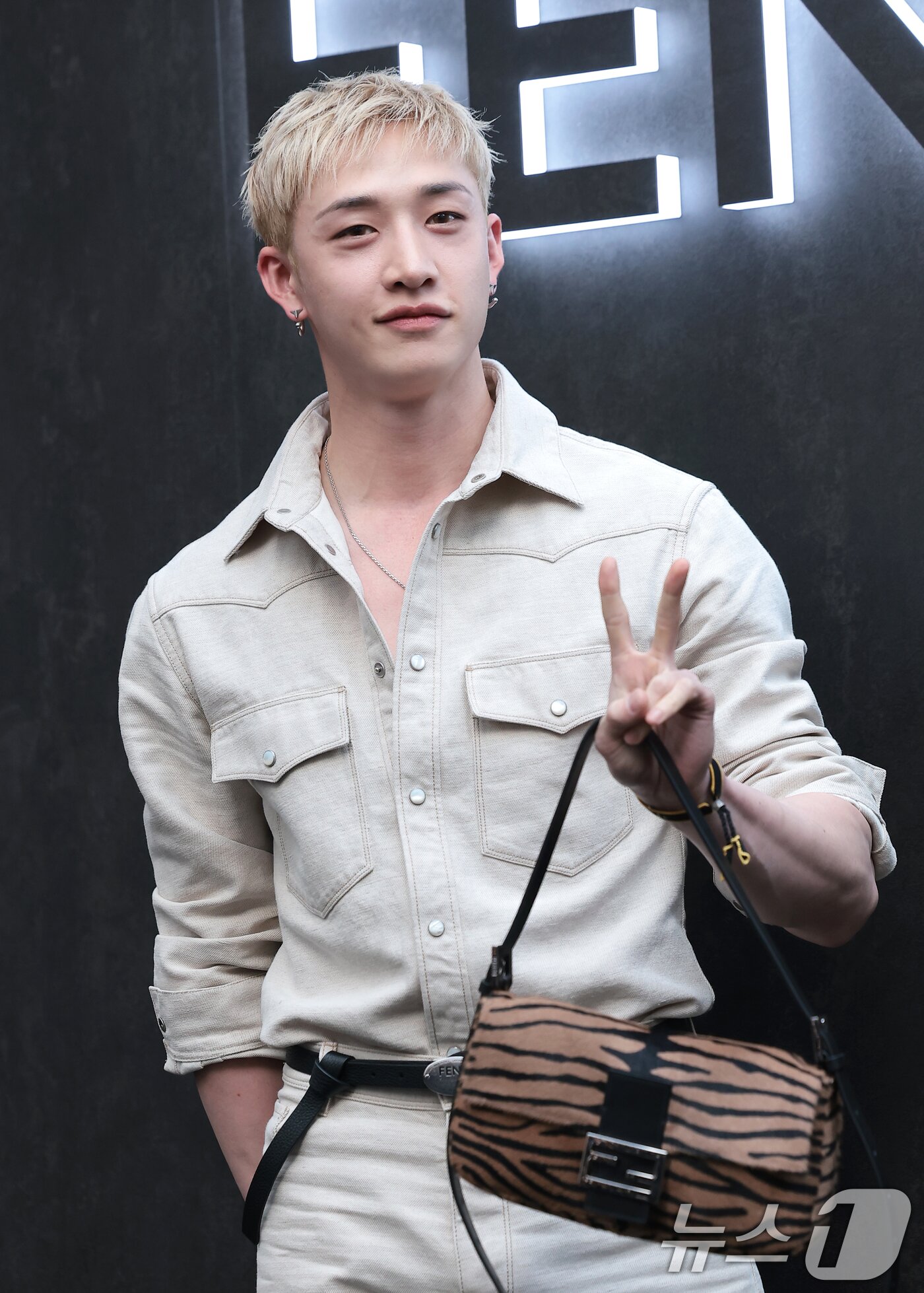 방찬, 개구쟁이 브이