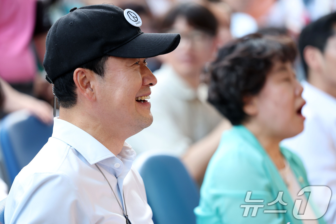 (광주=뉴스1) 이승현 기자 = 장동혁 국민의힘 대표가 15일 전남광주통합특별시 서구 치평동 전남광주선거관리위원회에서 열린 선관위 해체와 재선거를 요구하는 광주시민청년학생모임이 주 …