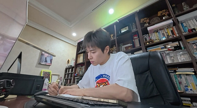 '전참시' 열정맨 유노윤호, '초심' 가득한 집…'발명왕' 특허증 공개