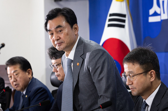 당정협의 참석한 안규백 장관