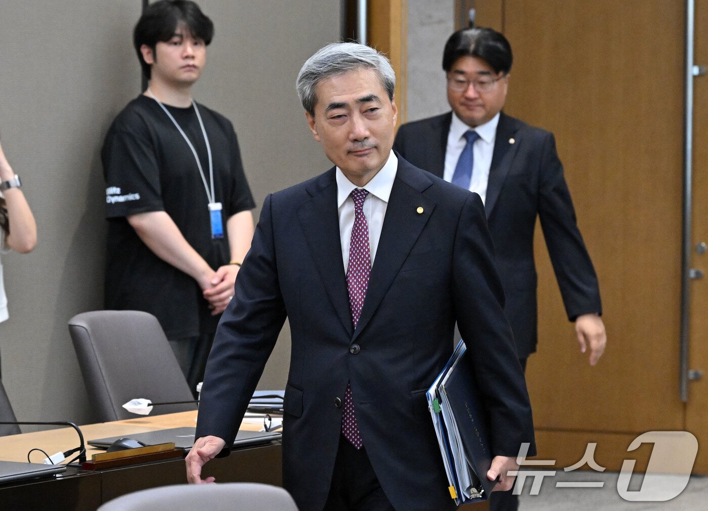 본문 이미지 - 신현송 한국은행 총재가 16일 오전 서울 중구 한국은행에서 열린 금융통화위원회 본회의에 참석하고 있다. 2026.7.16 ⓒ 뉴스1 사진공동취재단