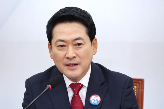 장동혁 "李 국정목표 부자 정부, 가난한 국민?…국민저항이 靑 불사를 것"