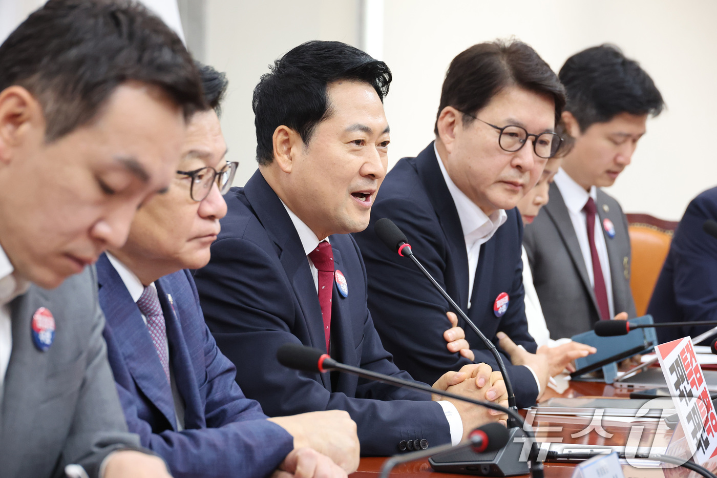 (서울=뉴스1) 신웅수 기자 = 장동혁 국민의힘 대표가 16일 서울 여의도 국회에서 열린 최고위원회의에서 발언하고 있다. 2026.7.16/뉴스1