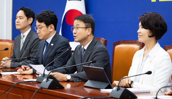 정책조정회의 발언하는 한병도 대표 직무대행