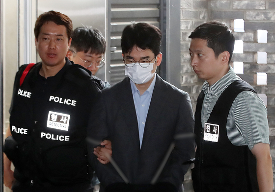 '피습 자작극' 정이한 전 후보, 검찰 송치
