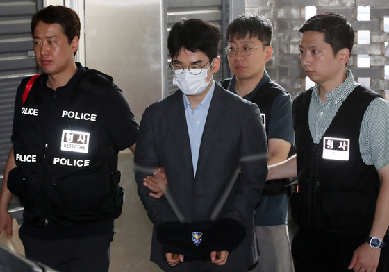 '음료 투척 자작극' 정이한 구속기소…"선거 공정성 훼손 중대 범죄"