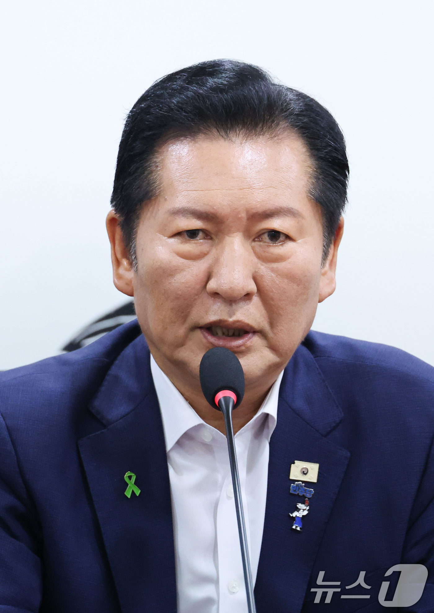 (서울=뉴스1) 신웅수 기자 = 더불어민주당 당권 주자인 정청래 의원이 16일 서울 여의도 국회 의원회관에서 열린 검사 권력 오남용 사례로 본 형사소송법 개정 토론회에서 발언하고 …