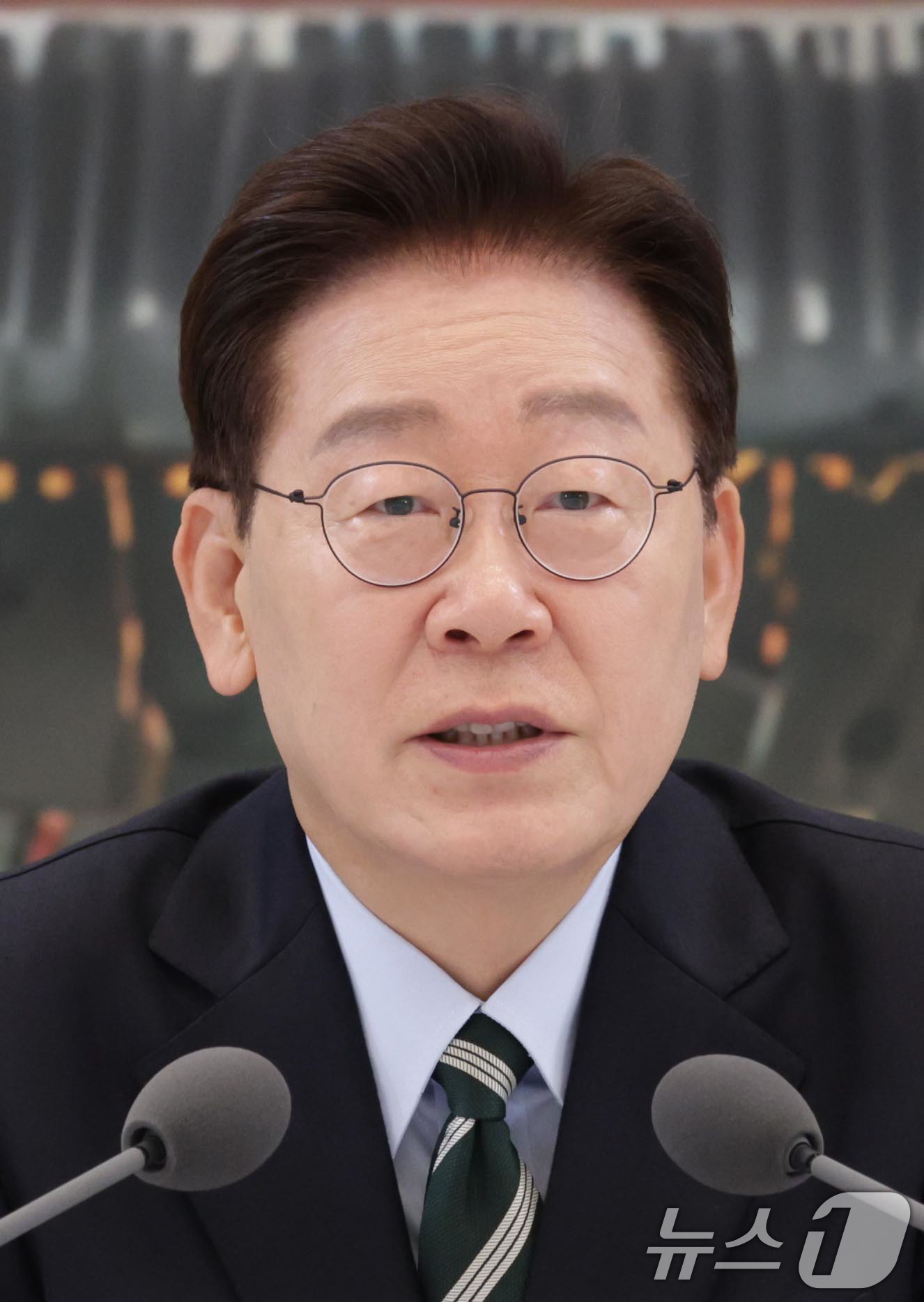 (서울=뉴스1) 허경 기자 = 이재명 대통령이 16일 청와대 영빈관에서 열린 과학기술정보통신부, 방송미디어통신위원회, 개인정보보호위원회 2차 업무보고에서 발언하고 있다. (청와대통 …