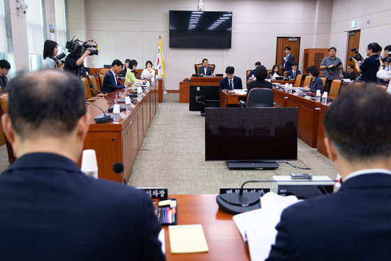 법사소위, 형소법 개정 '기본권 보호' 집중 심사…국힘안 내주 논의