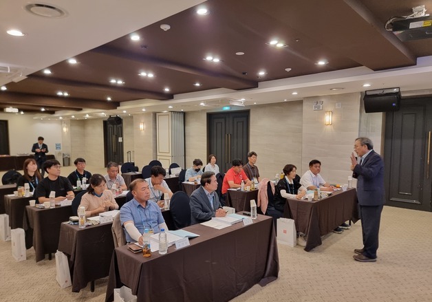 금산군의회, 예산·조례 심사부터 AI 활용까지 의정역량 강화