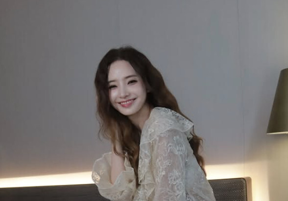 '45세' 한채영, 여전한 바비인형 몸매…늘씬한 각선미 [N샷]