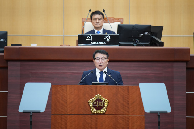 이원택 전북지사 '내국인 카지노 새만금 유치'…정치권도 반발
