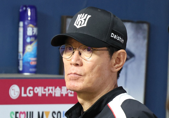 초조한 이강철 감독