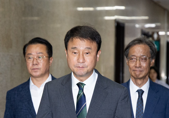 비공개 최고위원회의 들어서는 한병도