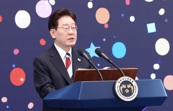 李대통령 "12월3일 '국민주권의 날' 지정…빛의 혁명 위대한 역사 기억"
