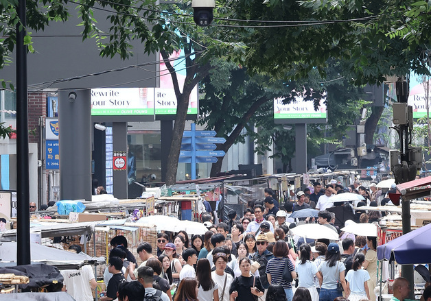 붐비는 명동