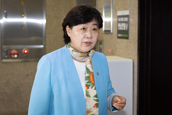 당무위 참석하는 서영교