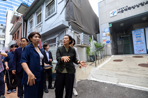 한 총리 "폭염은 생명과 직결, 취약계층 세심히 보호"…쪽방촌 현장 점검