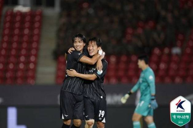 K리그2 선두 부산, 성남에 0-1 일격…전남은 16경기 만에 승리