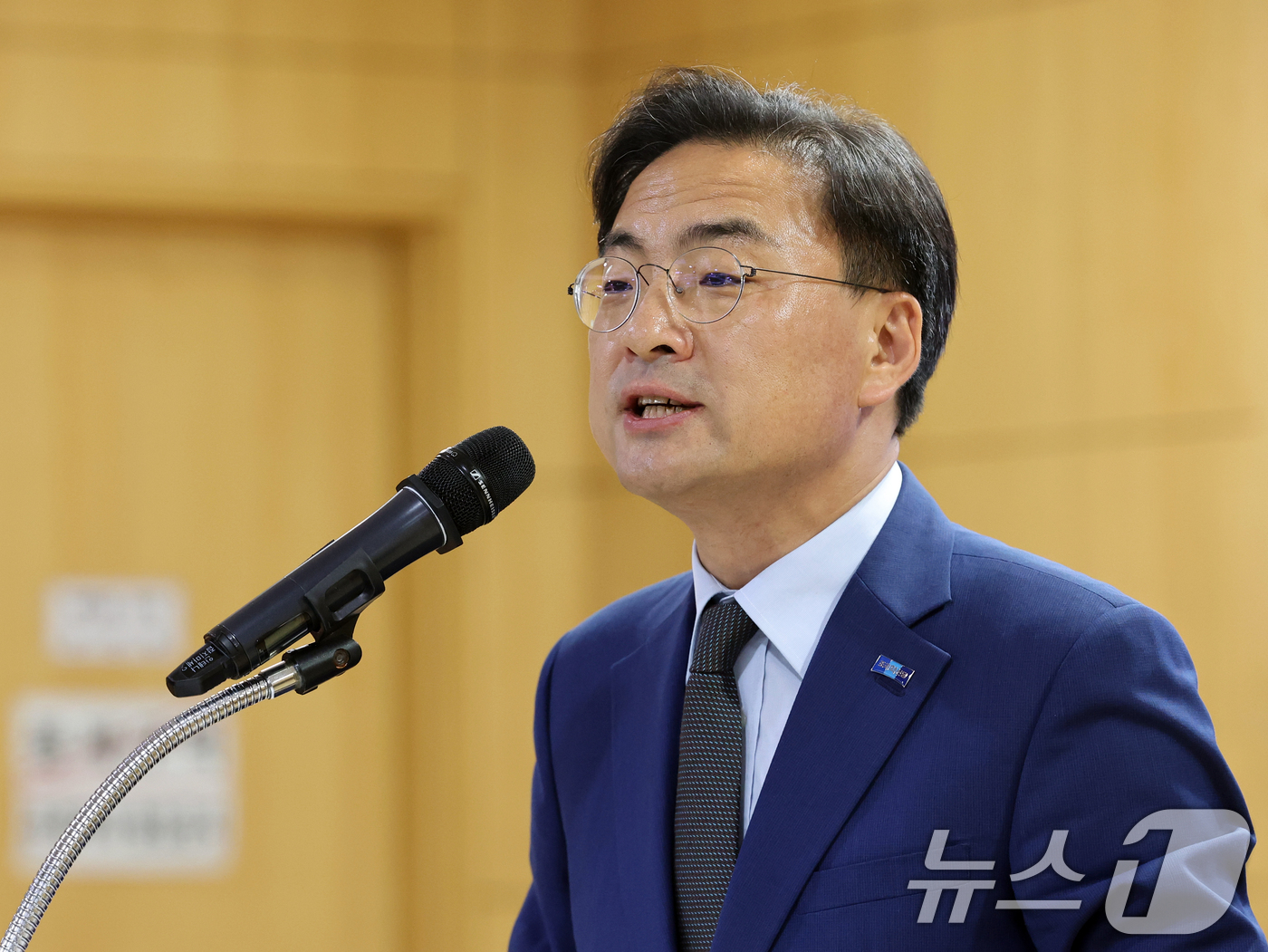 (서울=뉴스1) 황기선 기자 = 신장식 조국혁신당 대표 후보가 19일 오후 서울 여의도 국회 의원회관에서 열린 '당대표 및 최고위원 후보자 수도권·강원 경청 간담회'에서 정견발표를 …
