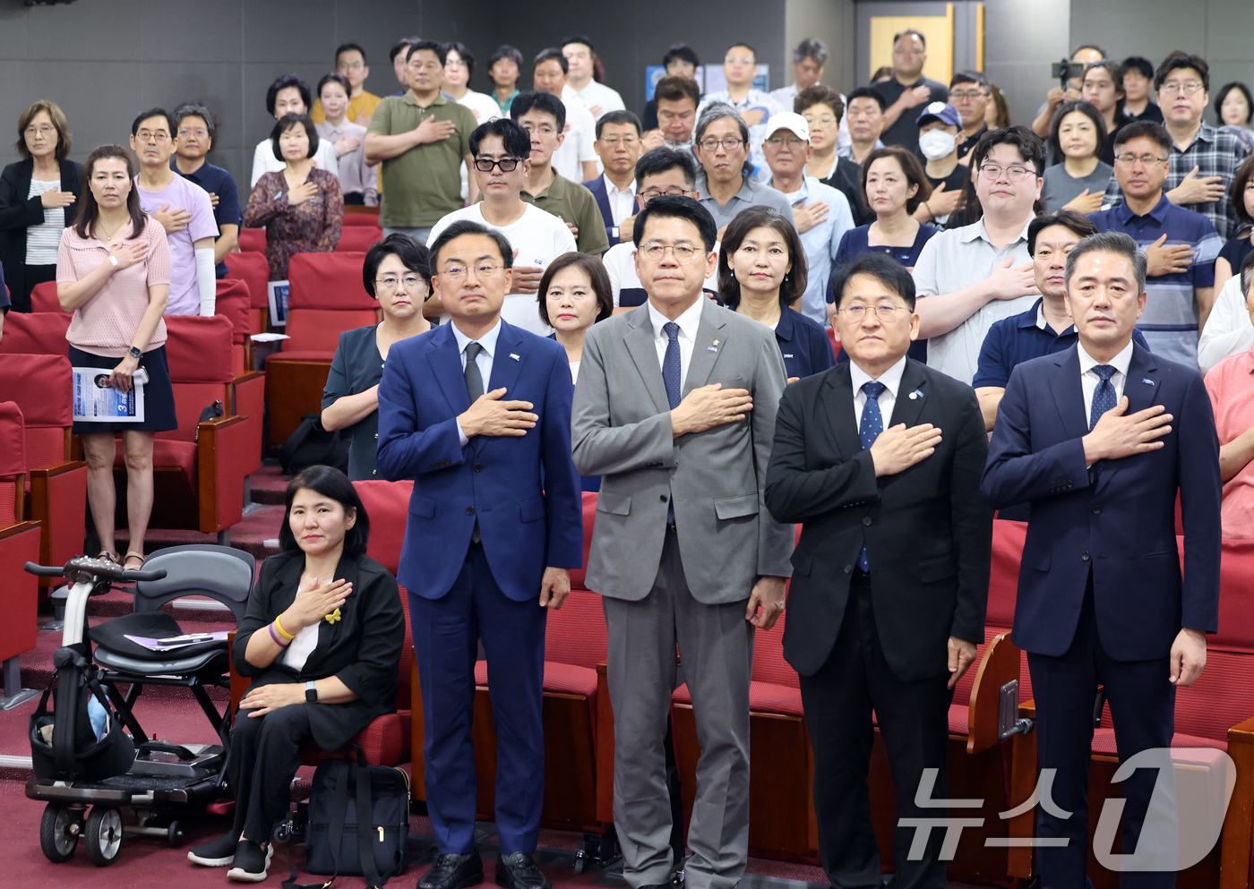 (서울=뉴스1) 황기선 기자 = 김준형 조국혁신당 당대표 권한대행이 19일 오후 서울 여의도 국회 의원회관에서 열린 '당대표 및 최고위원 후보자 수도권·강원 경청 간담회'에서 당대 …