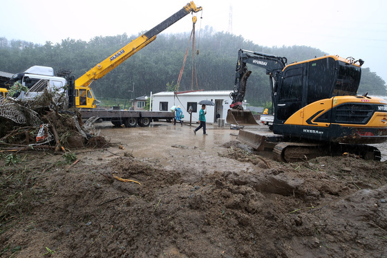 경북 산불 이재민 1898세대 임시주택…행안부, 추석 앞두고 안전점검