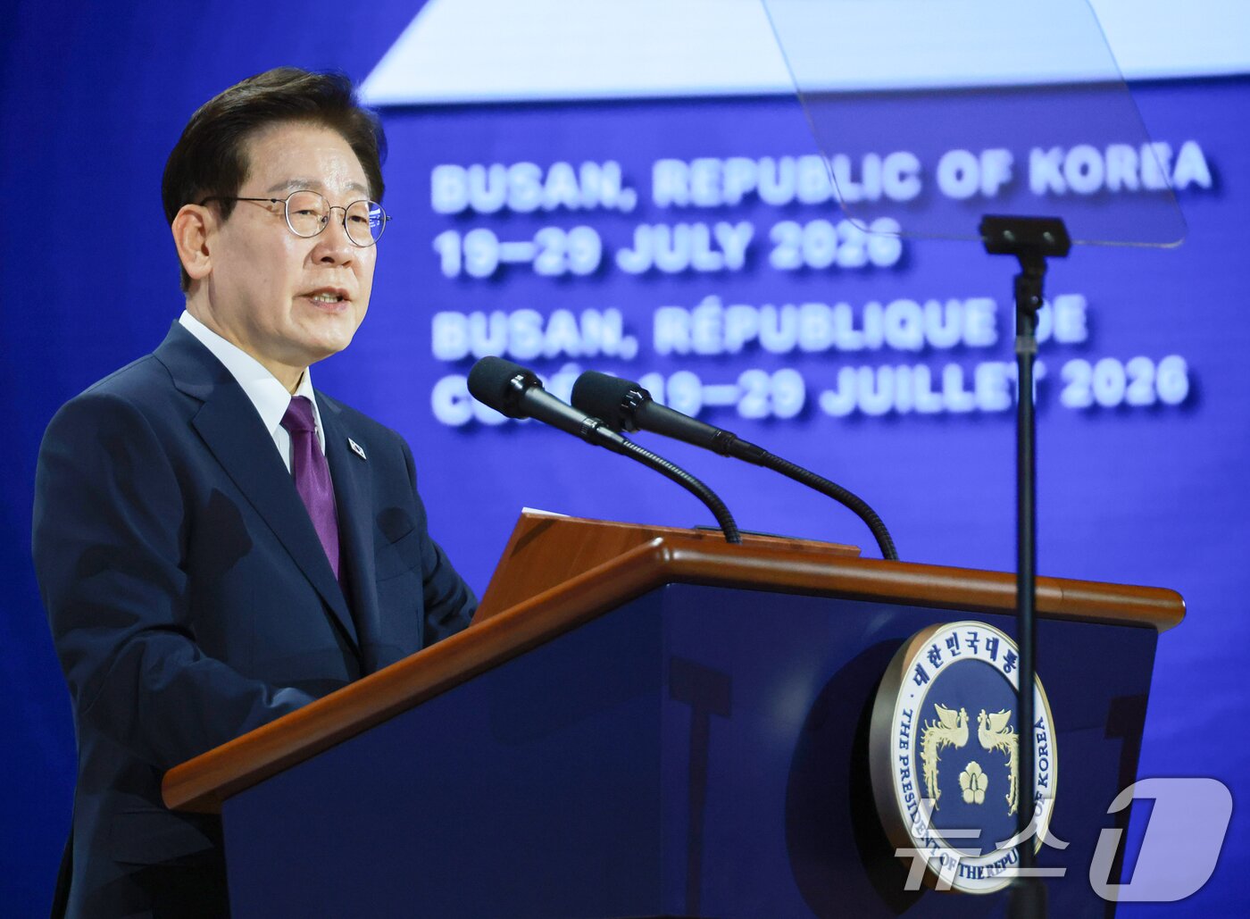 본문 이미지 - 이재명 대통령이 19일 부산에서 열린 제48차 유네스코 세계유산위원회 개회식에서 축사를 하고 있다. (청와대통신사진기자단) 2026.7.19 ⓒ 뉴스1 이재명 기자