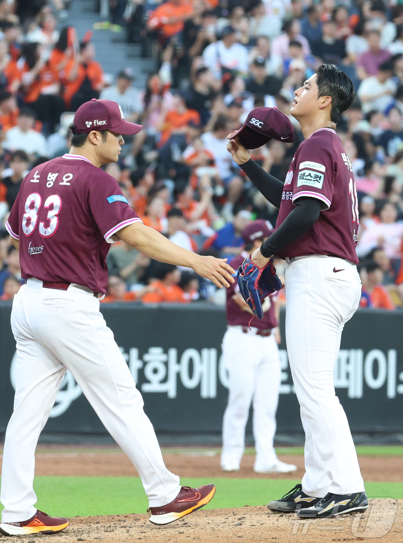 (대전=뉴스1) 김기남 기자 = 19일 대전 한화생명볼파크에서 열린 2026 신한 SOL KBO리그 키움 히어로즈와 한화 이글스의 경기에서 키움 박현준이 3회말 노시환에게 만루홈런 …