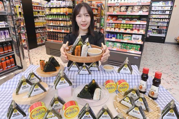 이마트24, 가격 인상 없이 삼각김밥 리뉴얼…속재료 품질 개선