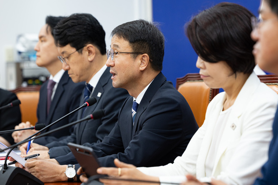 李대통령, 與원내지도부에 "국정 과제 입법 처리 속도 내 달라"