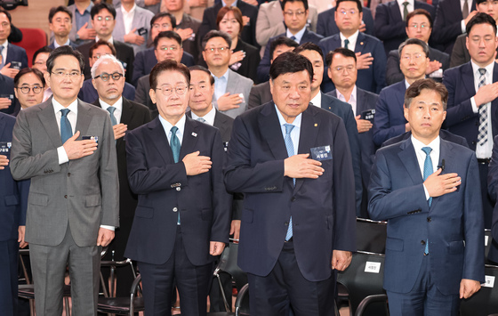 이재용 회장 "충청, IT 소재 부품 글로벌 허브로 더 큰 성장할 것"
