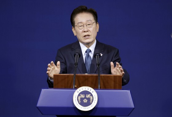 李대통령 "이재용 회장 압박해 투자?…그런 생각 자체가 구태"